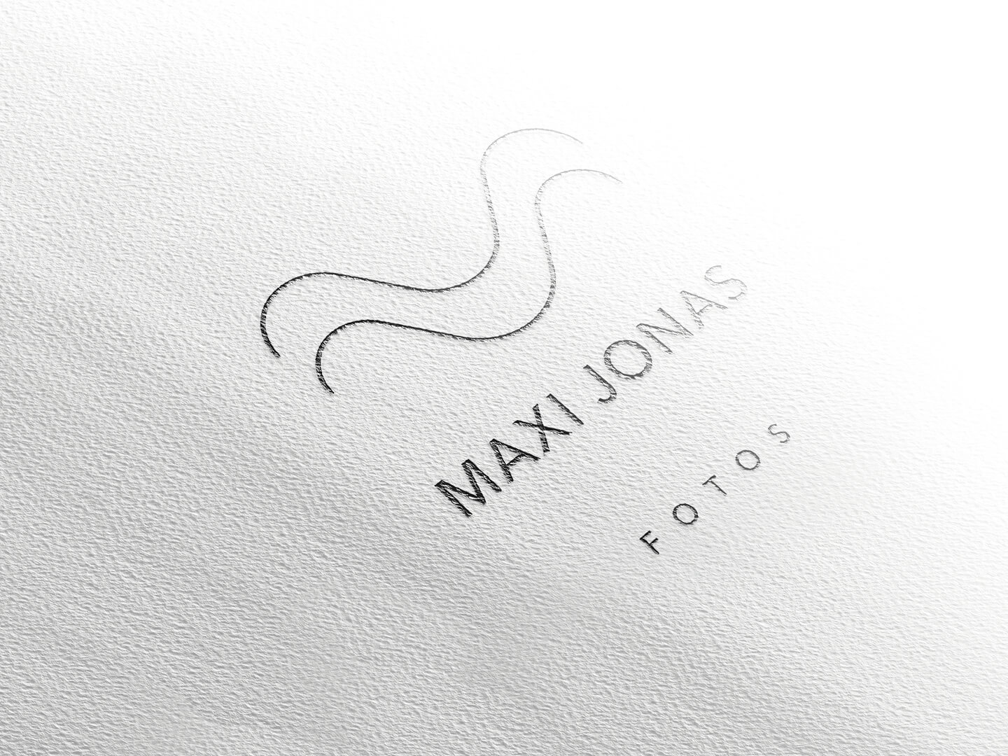 Identidad visual: MAXI JONAS